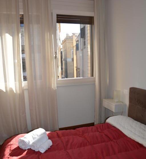 پانسیون My Way   Rooms   Palazzo San Matteo
