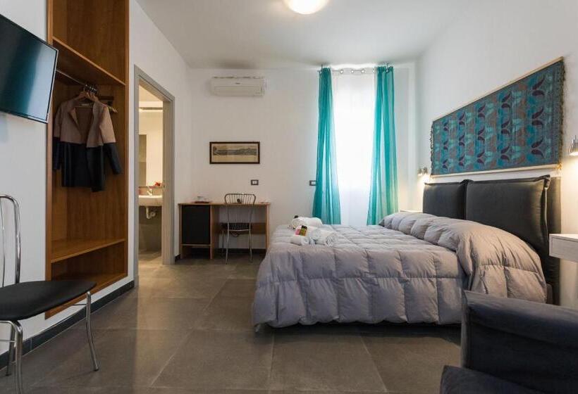 پانسیون My Way   Rooms   Palazzo San Matteo