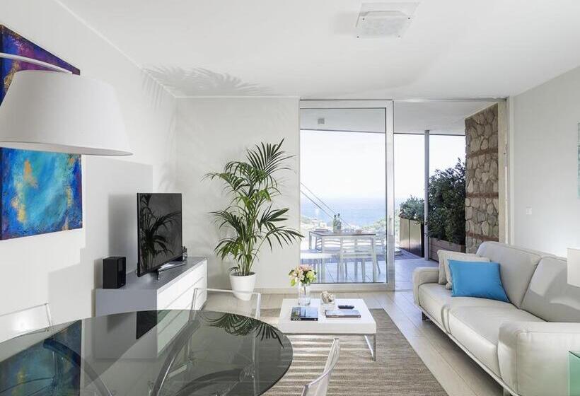 اقامتگاه Isola Bella Infinity Suites