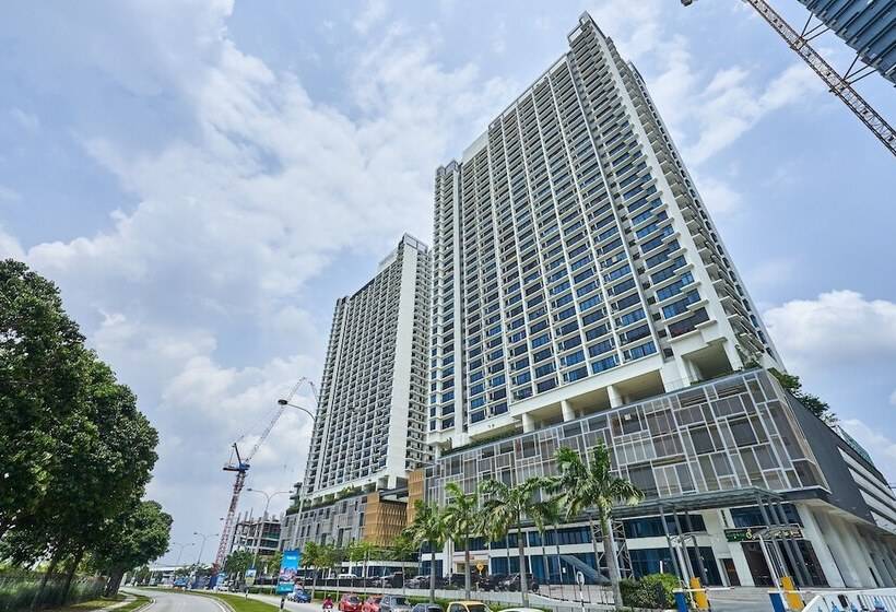 هتل Oyo Home 89316 Special Studio Setia Alam Trefoil