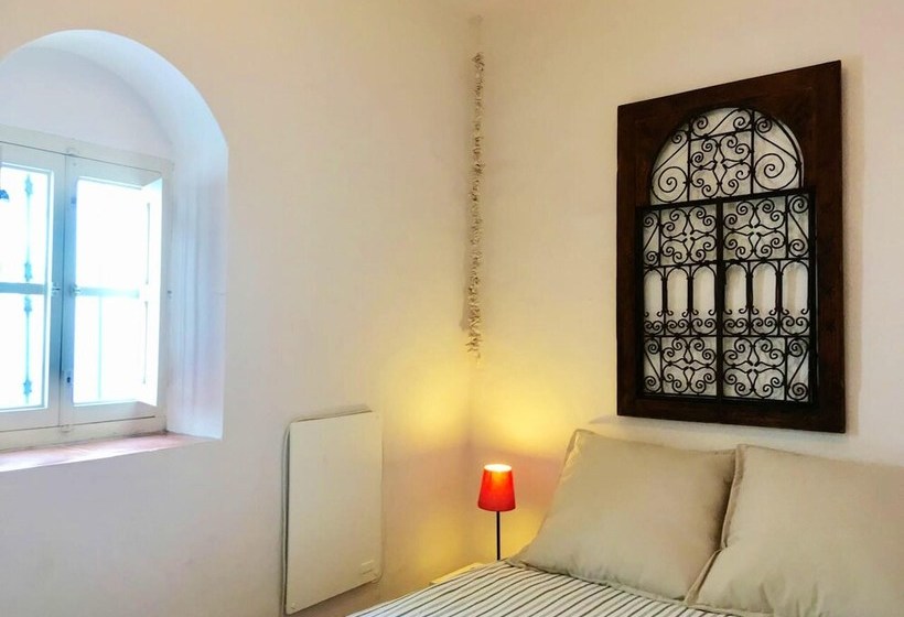 House With 3 Bedrooms In Tarifa, With Wonderful City View, Furnished Terrace And Wifi  500 M From Th