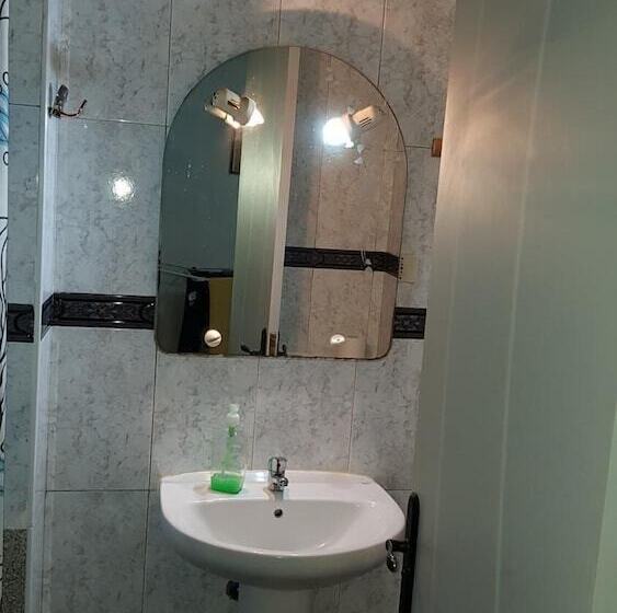 بنسيون Low Cost Rooms Las Llaves 4