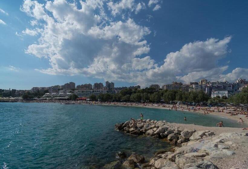 Пансион Luxury Rooms Near The Beach2