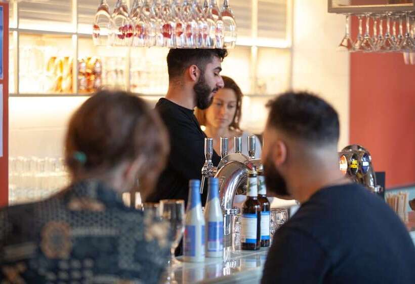 هاستل The People Strasbourg