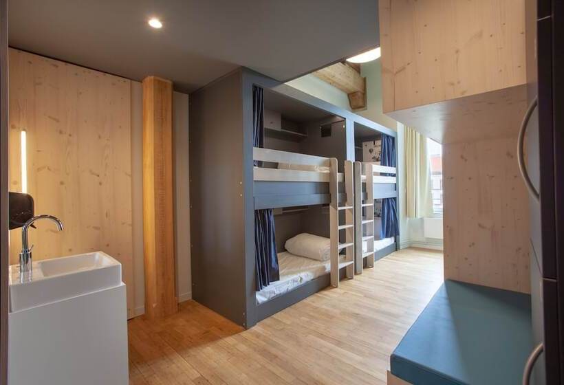 هاستل The People Strasbourg