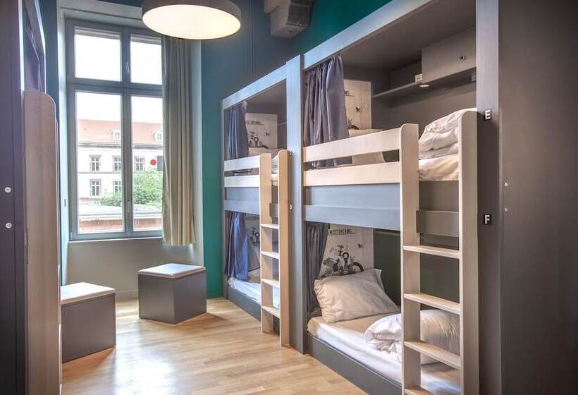 هاستل The People Strasbourg