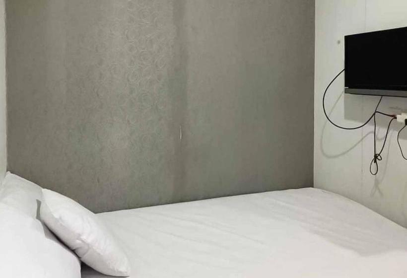 هتل Aimer Guest House Syariah Mitra Reddoorz