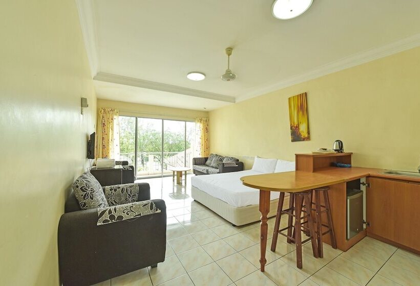 هتل Apartment Teluk Batik