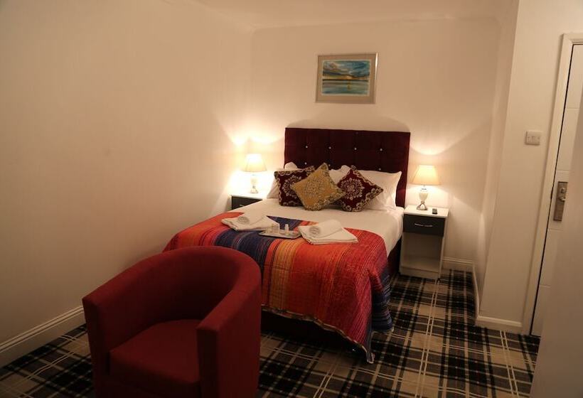 בית מלון כפרי Atz&h Inn