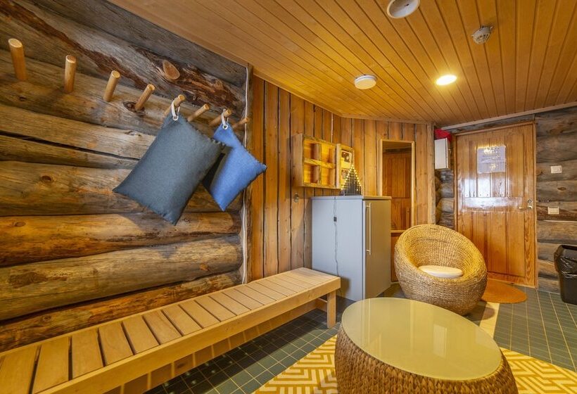 هتل Kuukkeli Log Houses Teerenpesä