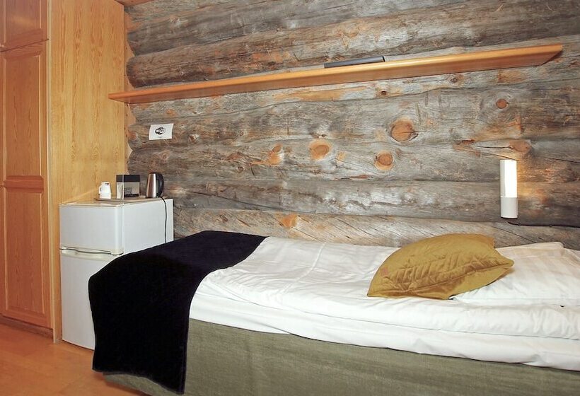 هتل Kuukkeli Log Houses Teerenpesä