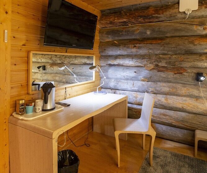 هتل Kuukkeli Log Houses Teerenpesä