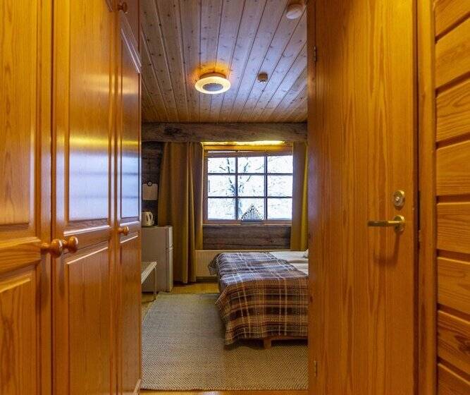 هتل Kuukkeli Log Houses Teerenpesä