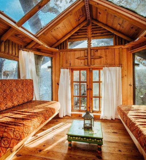 بنسيون Ecolodge Le Grand Nichet