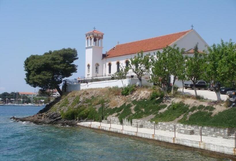 پانسیون Welcome To Hotel Petunia, In Neos Marmaras,xalkidiki ,greece, Triple Room 1