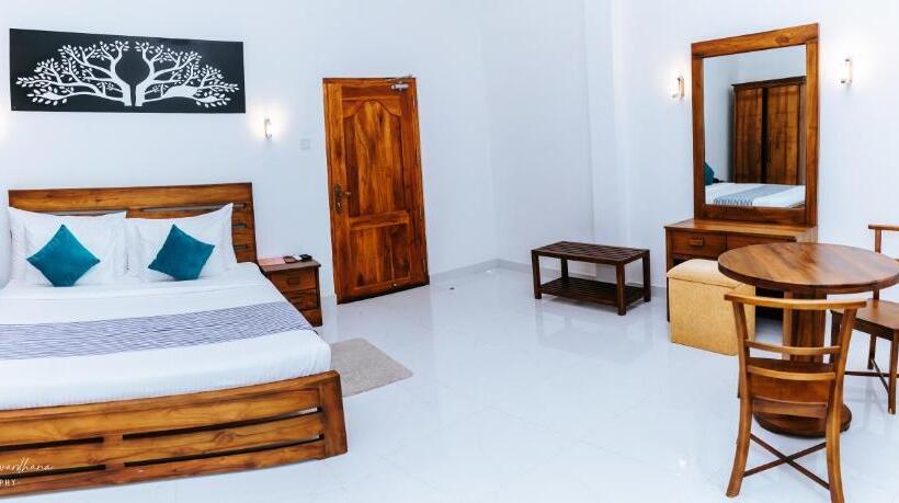 בית מלון כפרי Lakegala Resort