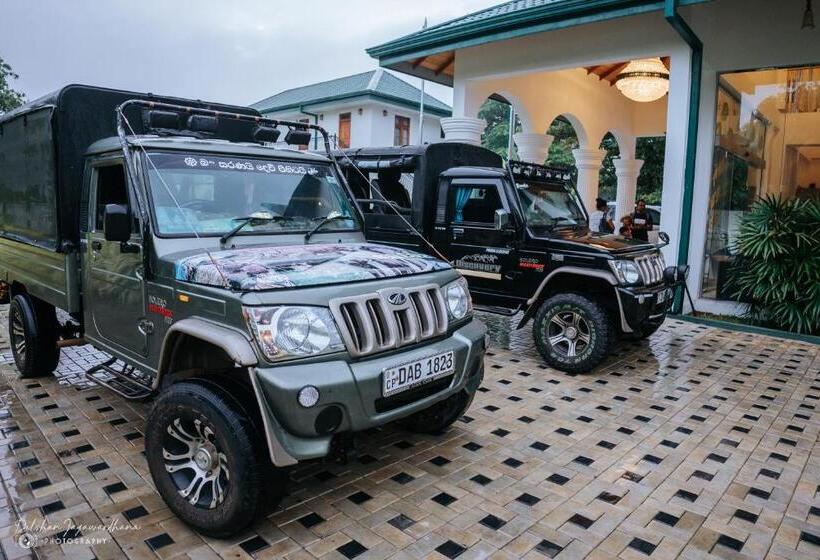 בית מלון כפרי Lakegala Resort