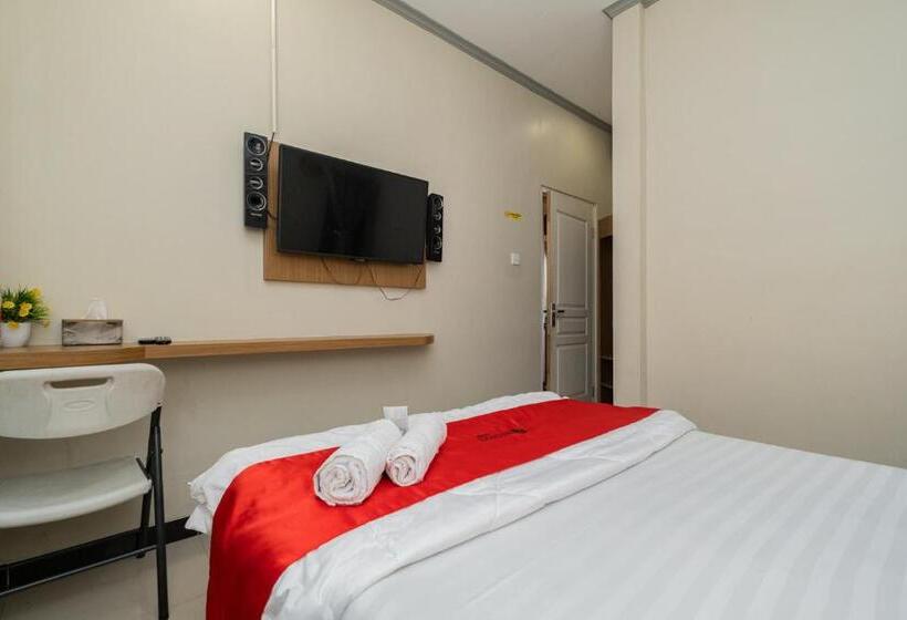 ホテル Reddoorz Near Kampung Inggris Pare