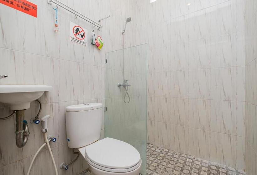 ホテル Reddoorz Near Kampung Inggris Pare