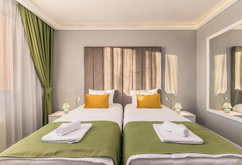 هتل Stejarii Resort
