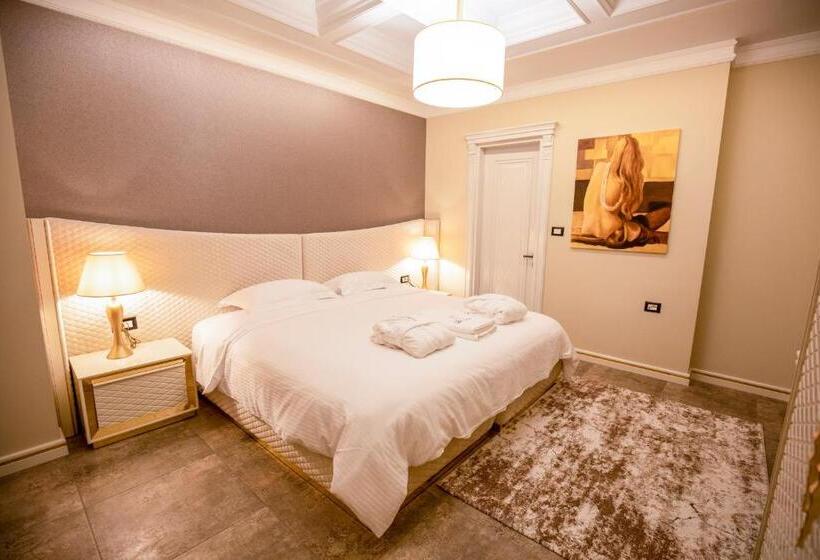 בית מלון כפרי Vila Ekrem