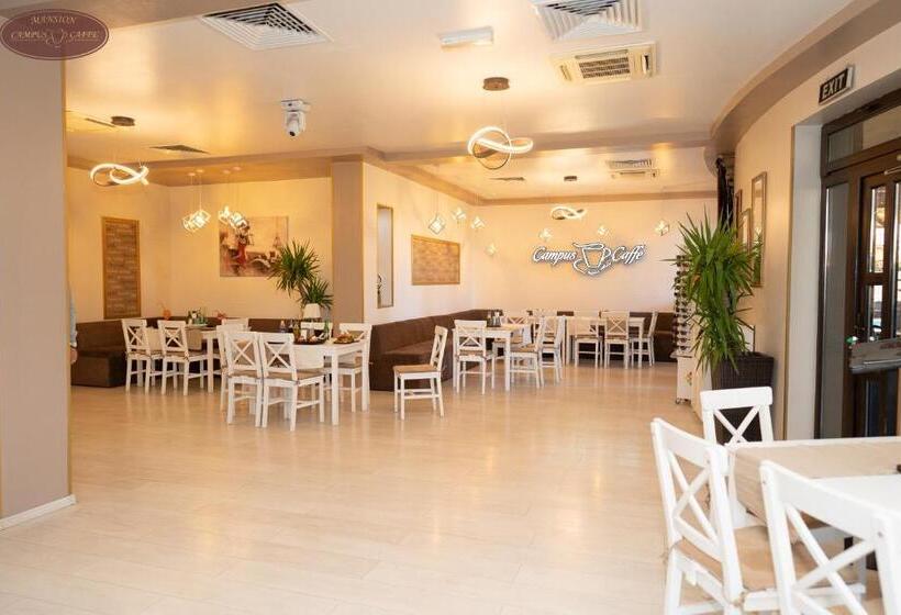 استراحتگاه Campus Caffe Mansion