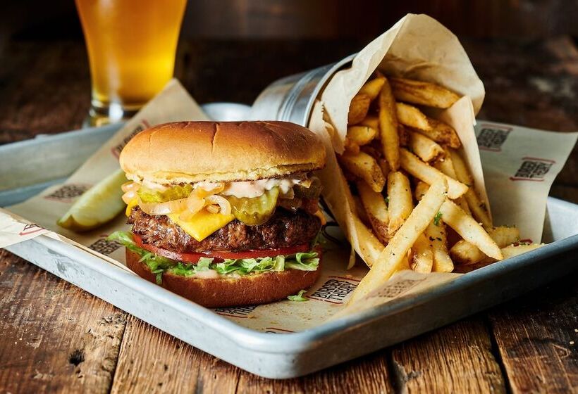 בית מלון כפרי Holiday Inn   Erie, An Ihg