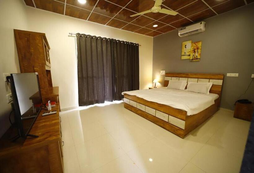 호텔 Indradhanush Hill Resort