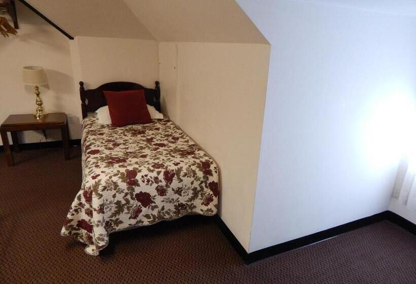 هتل A Friendly Inn At Harvard