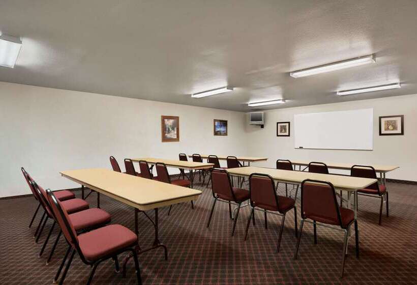 ホテル Baymont By Wyndham Hearne