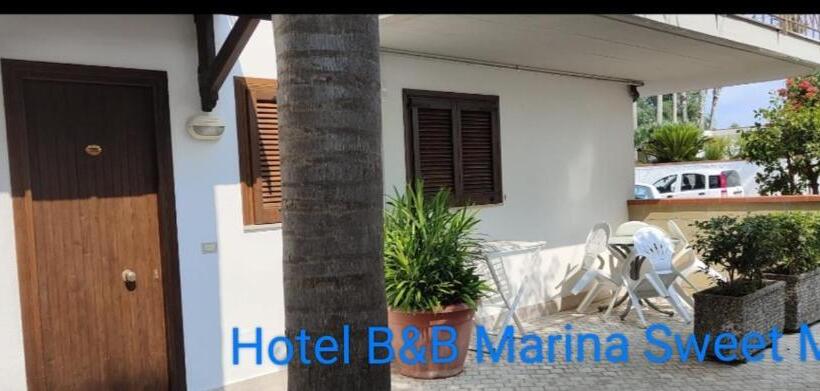 هتل B&b Marina