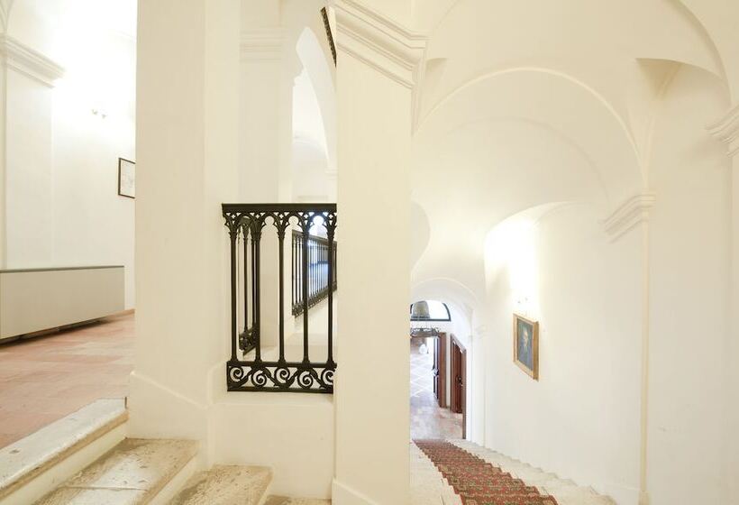 בית מלון כפרי Castello Chiola
