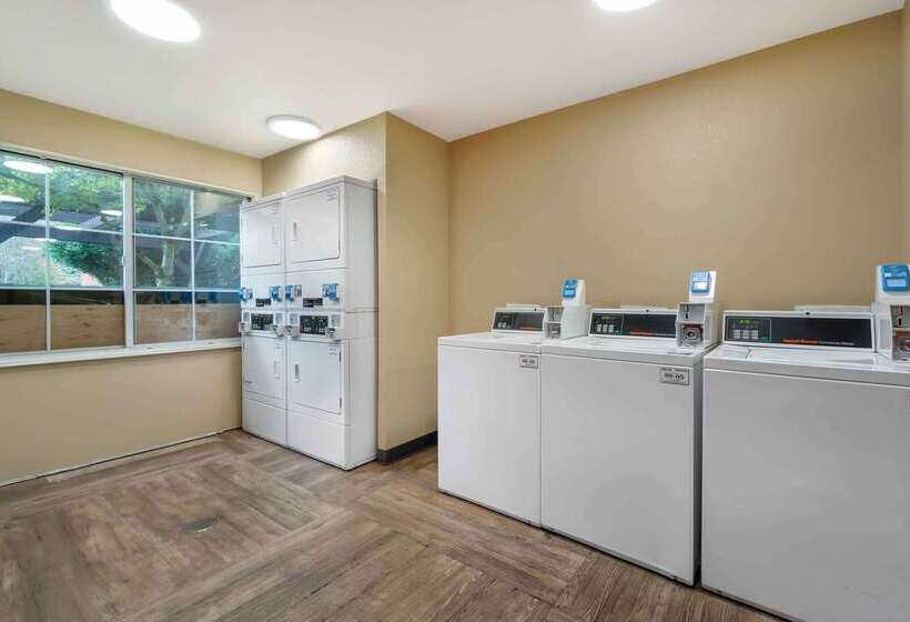 בית מלון כפרי Extended Stay America Suites Seattle Bothell Canyon Park