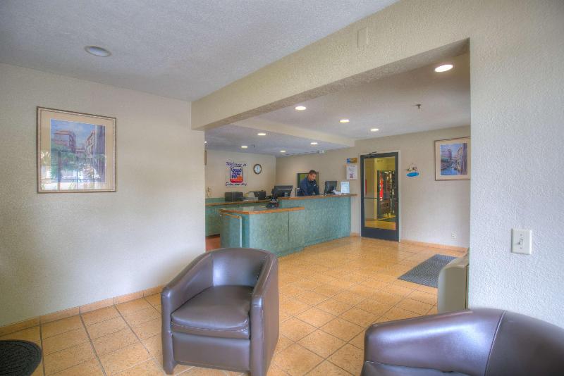 هتل Good Nite Inn Camarillo