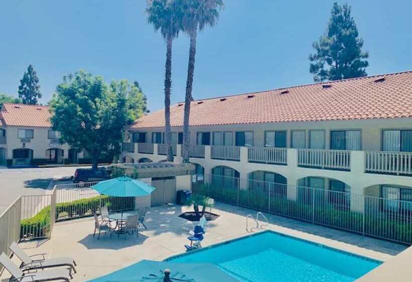 هتل Good Nite Inn Camarillo
