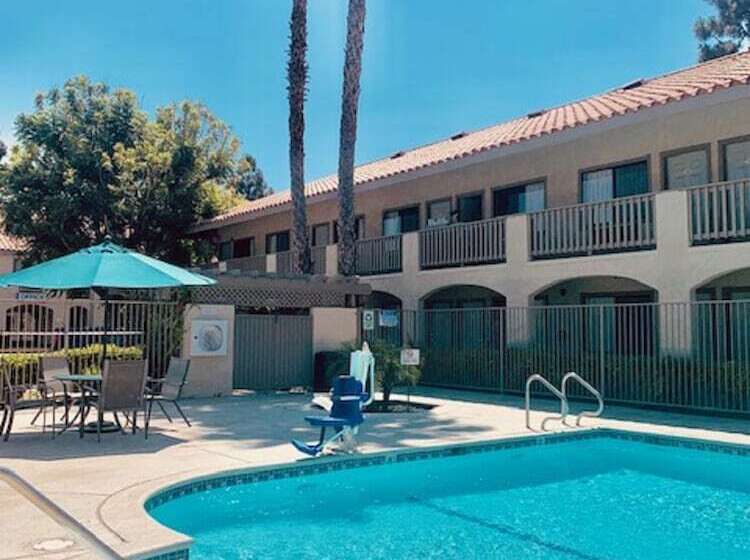 هتل Good Nite Inn Camarillo