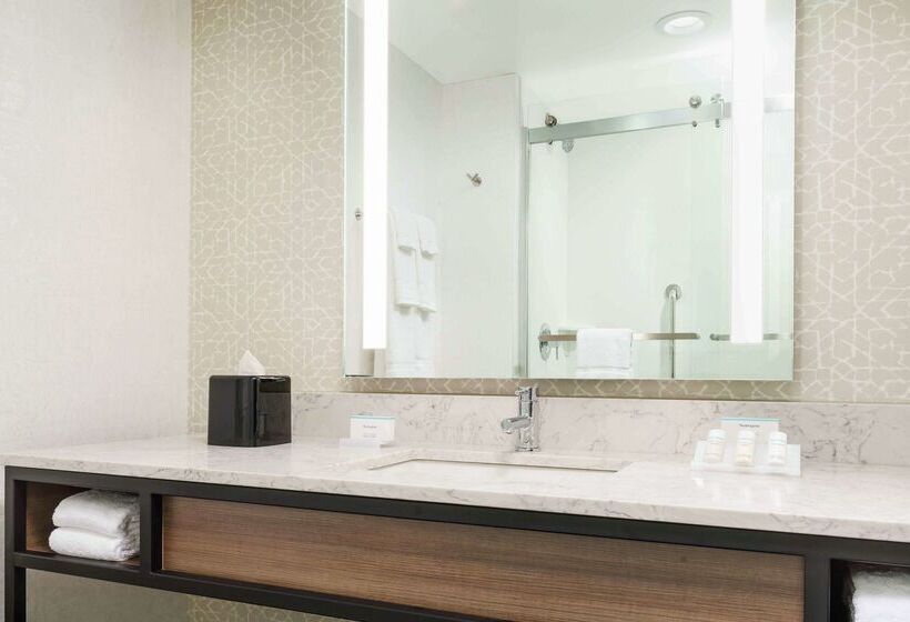 هتل Hilton Garden Inn Annapolis Downtown