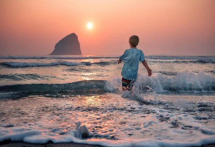 호텔 Inn At Cape Kiwanda