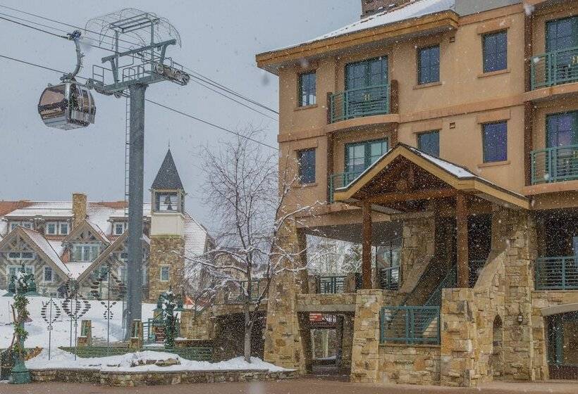 هتل Inn At Lost Creek