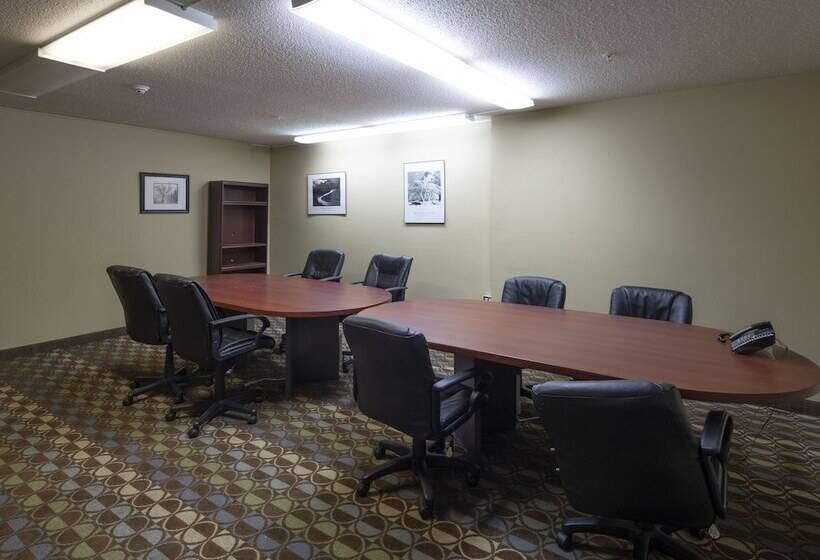 هتل Intown Suites Extended Stay Marietta Ga   Roswell Rd