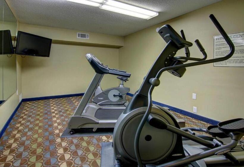 هتل Intown Suites Extended Stay Marietta Ga   Roswell Rd