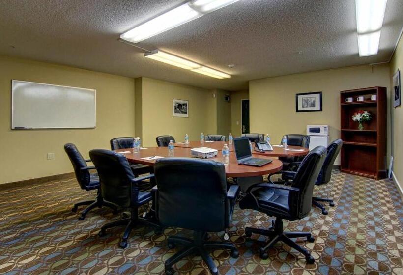 هتل Intown Suites Extended Stay Marietta Ga   Roswell Rd