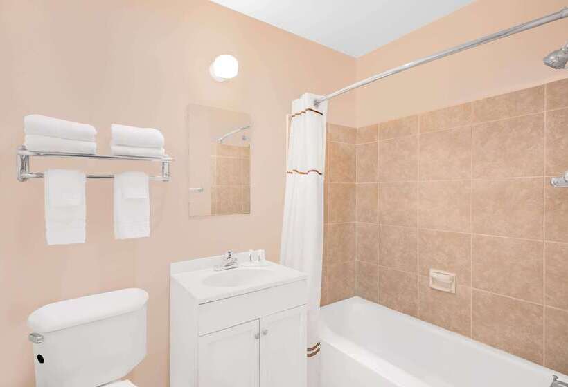 בית מלון כפרי Knights Inn & Suites By Sonesta Pecos