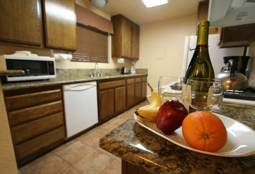 בית מלון כפרי Lake Arrowhead Chalets