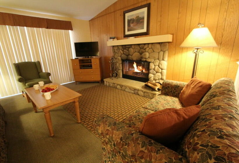 בית מלון כפרי Lake Arrowhead Chalets