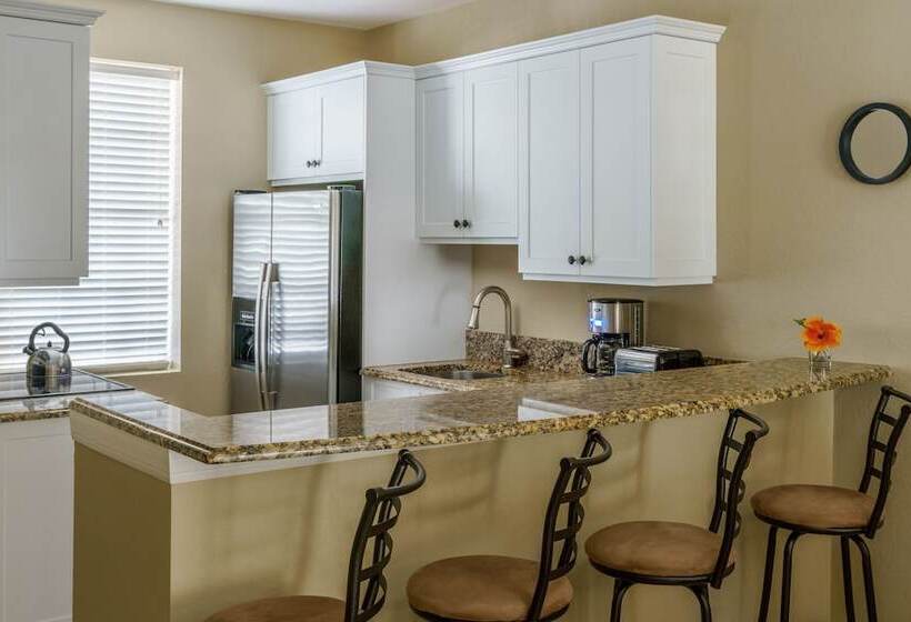 فندق Olde Marco Island Inn And Suites