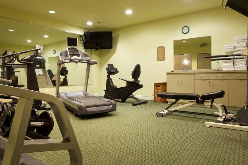 فندق Plaza Inn & Suites At Ashland Creek