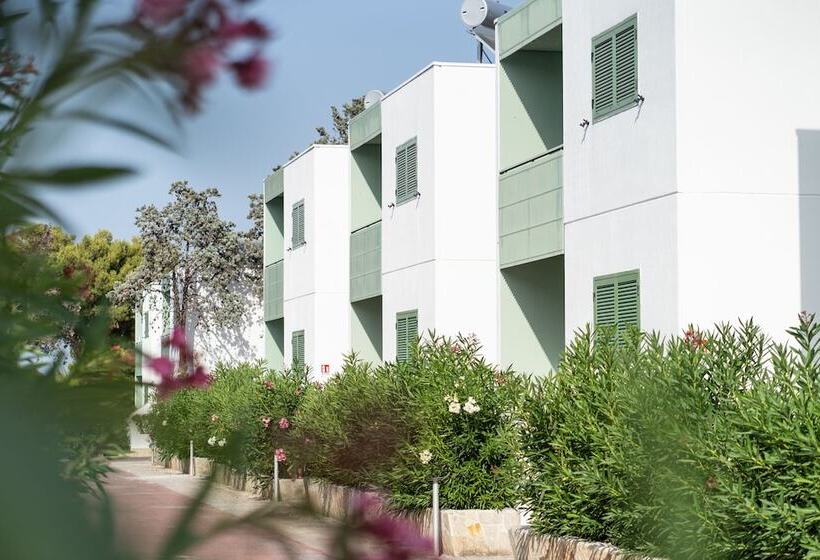 Porto Giardino, Cdshotels