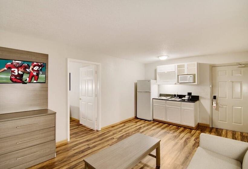 בית מלון כפרי Red Roof Inn & Suites Pensacola  Nas Corry