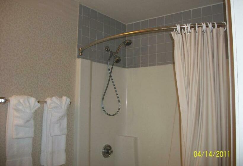 هتل Regency Inn & Suites